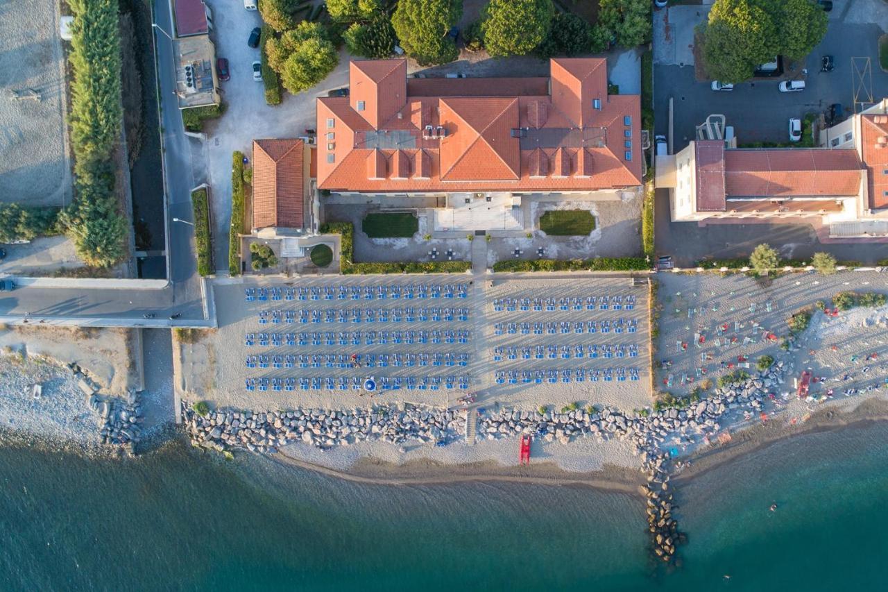 Отель Casa F.A.C.I Марина-ди-Масса Экстерьер фото